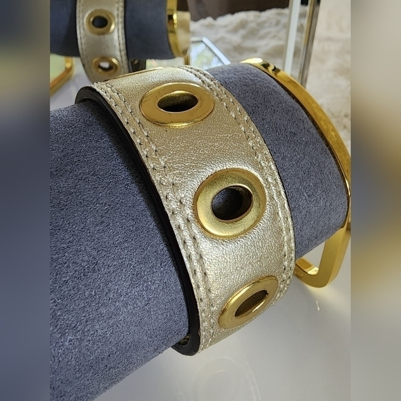 NWOT Coach Gold Leather & Grommet Bangle/Bracelet - Picture 2 of 7